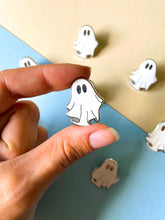Load image into Gallery viewer, Cute Ghost Enamel Pin

