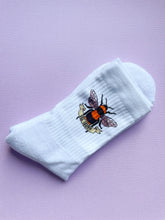 Load image into Gallery viewer, Bee Happy Crew Socks
